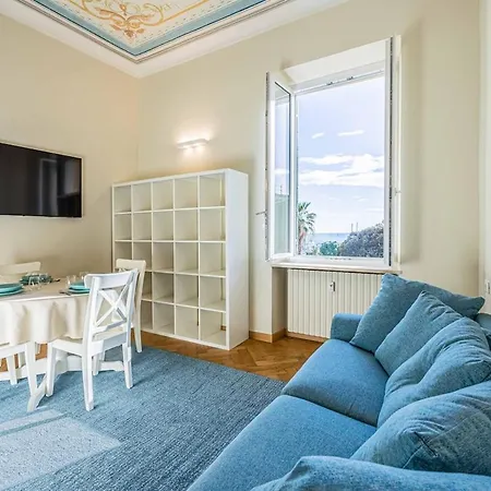 Cavallotti 70 - Renovated With A Sea View Apartmán