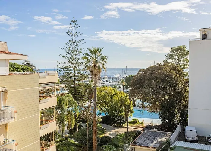 Cavallotti 70 - Renovated With A Sea View Apartment